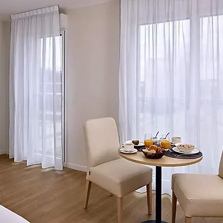 Zenitude Hotel-residences Saint-jean Lägenhetshotell Bordeaux